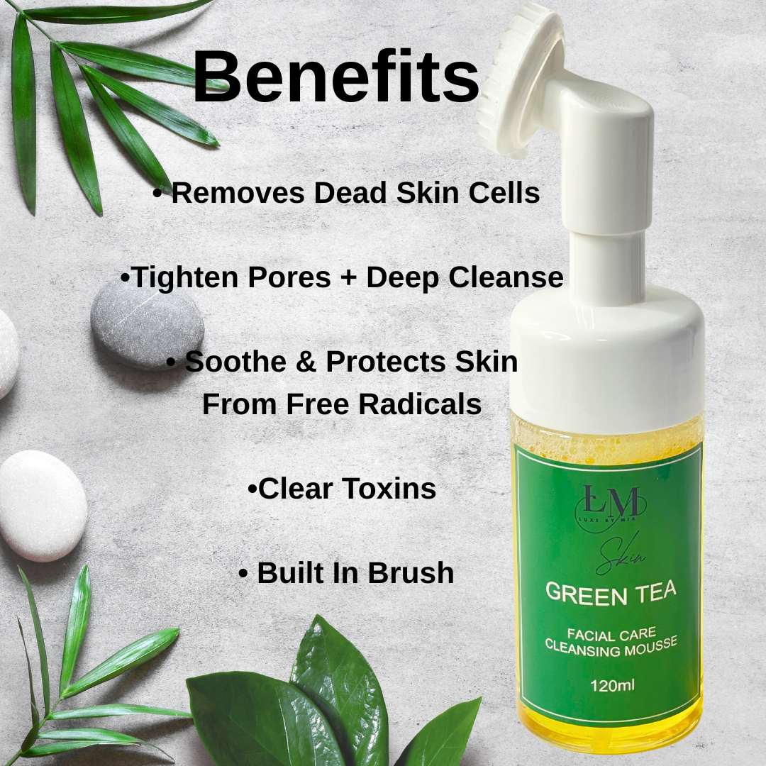 Green Tea Cleansing Mousse With Built In Brush